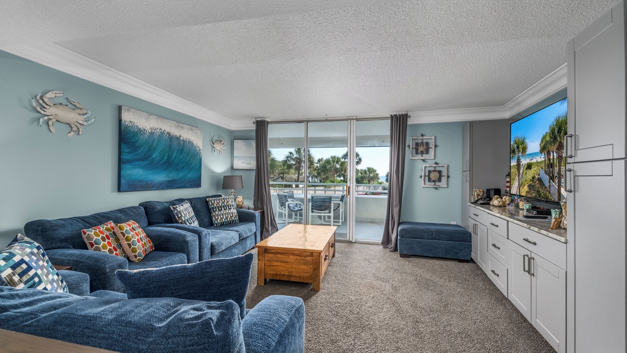 Photo of Livingroom in Arcadian Shores
