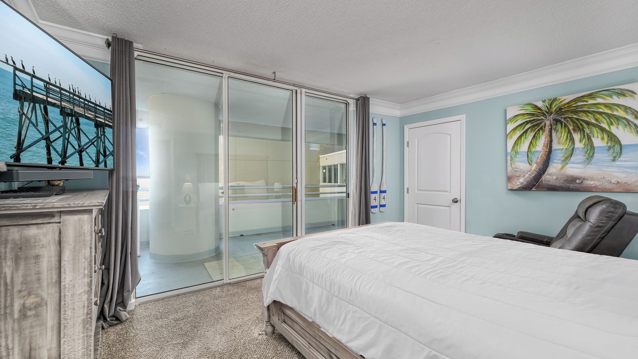 Photo of Bedroom in Arcadian Shores