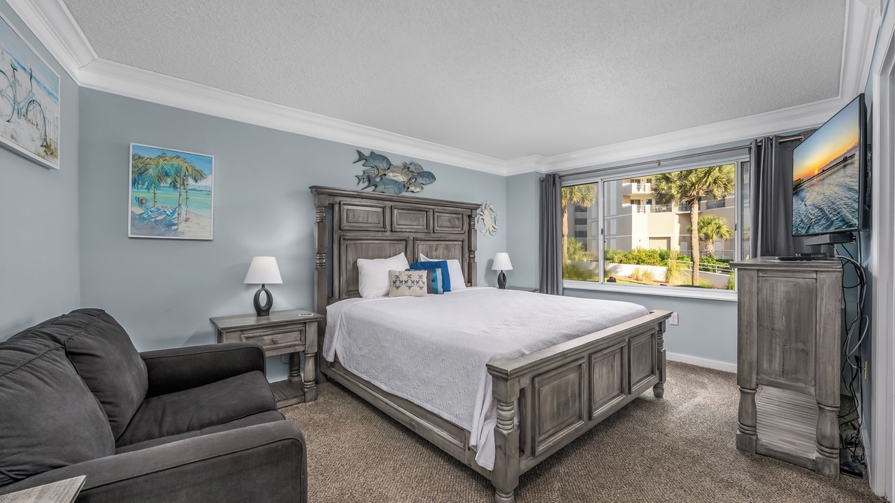 Photo of Bedroom in Arcadian Shores