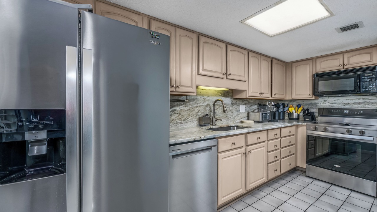 Photo of Kitchen in Arcadian Shores