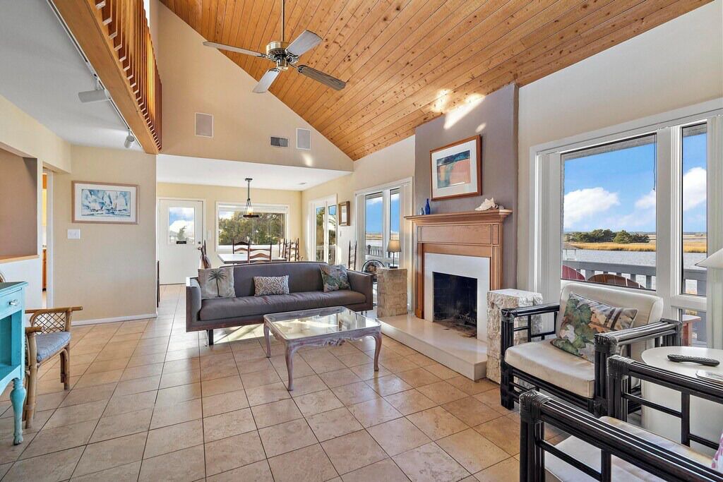 Photo of Livingroom in Isle of Palms