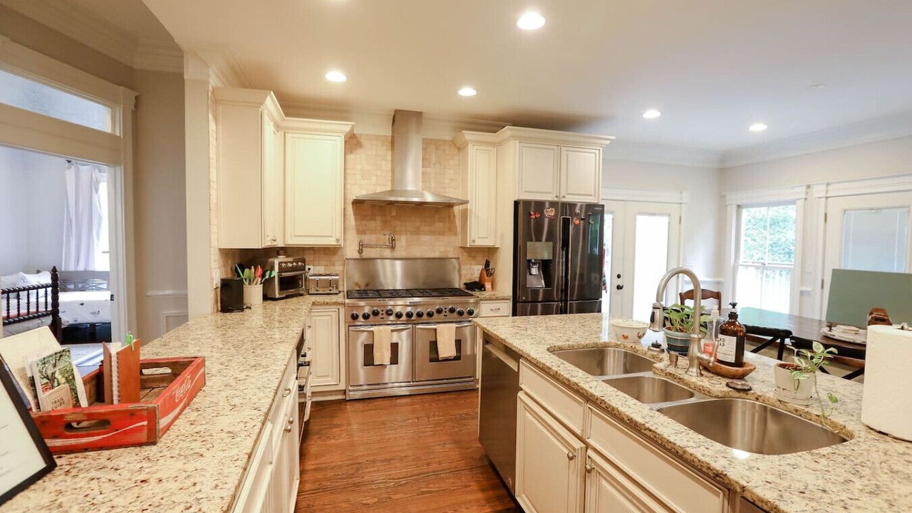 Photo of Kitchen in Summerville Historic District