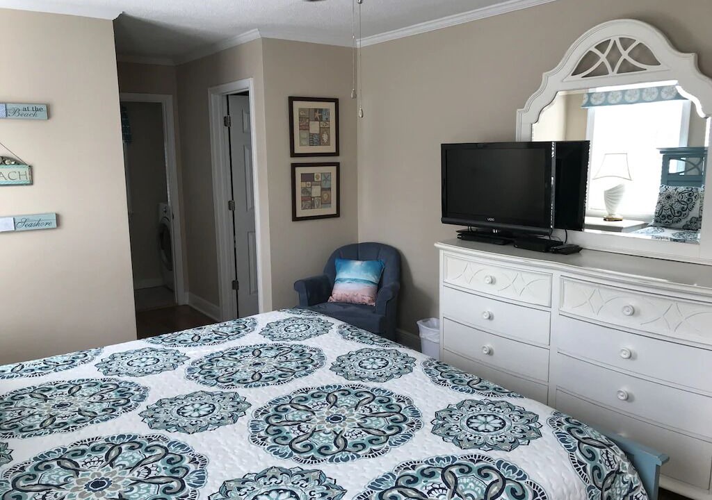 Photo of Bedroom in Crescent Beach