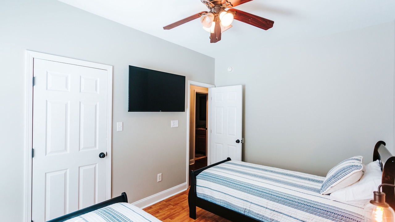 Photo of Bedroom in Surfside Beach