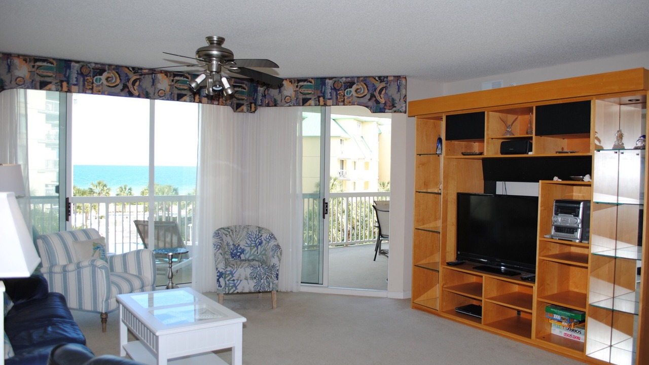 Photo of Livingroom in Litchfield by the Sea