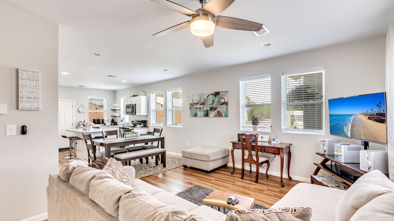 Photo of Livingroom in North Charleston
