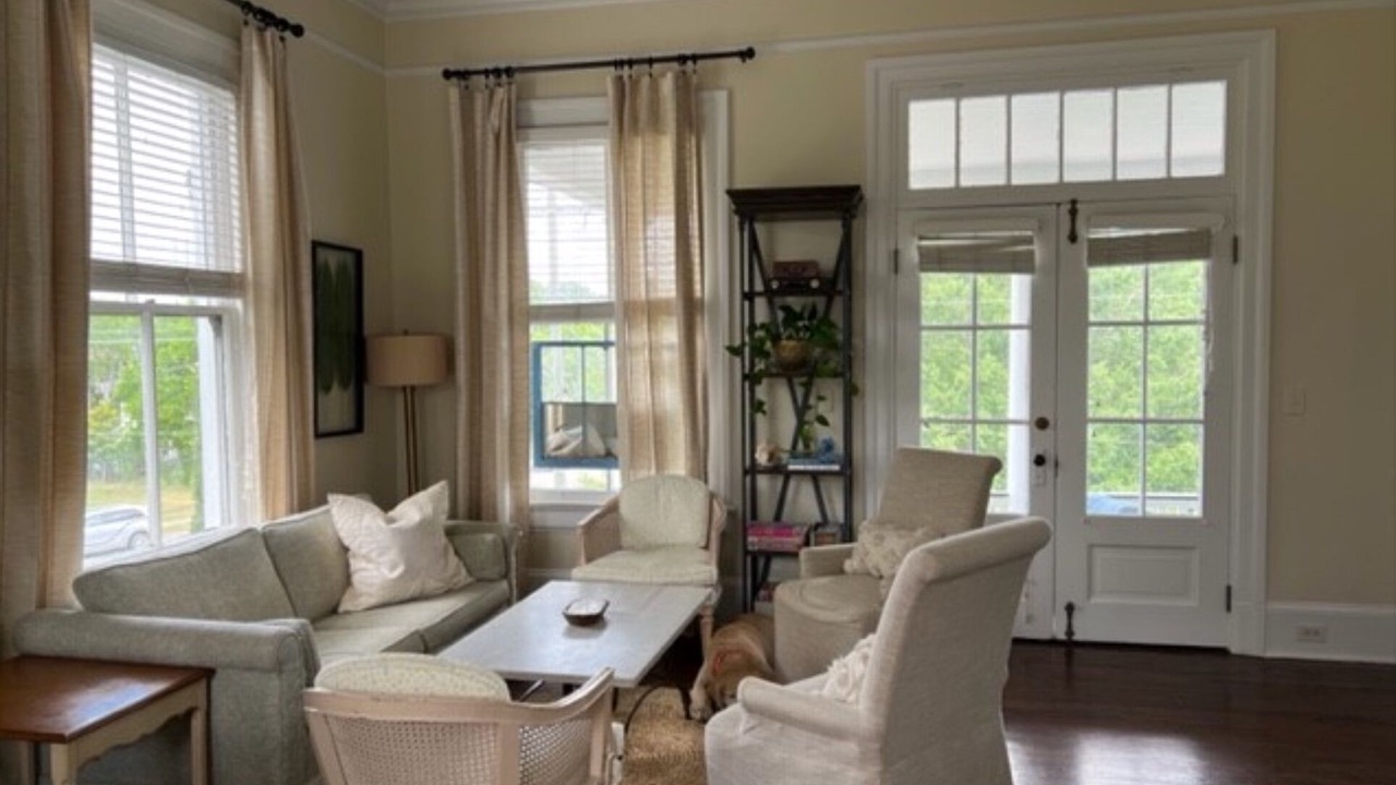 Photo of Livingroom in Sullivan's Island