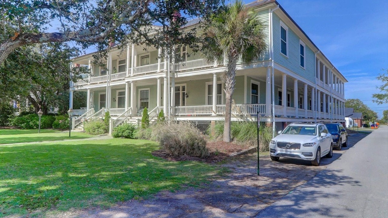 Photo of Others in Sullivan's Island