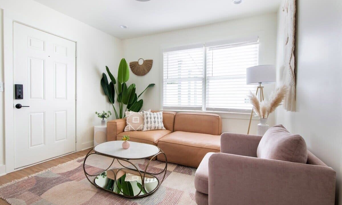 Photo of Livingroom in Cannonborough Elliotborough
