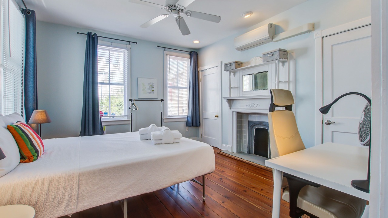 Photo of Bedroom in Downtown Charleston
