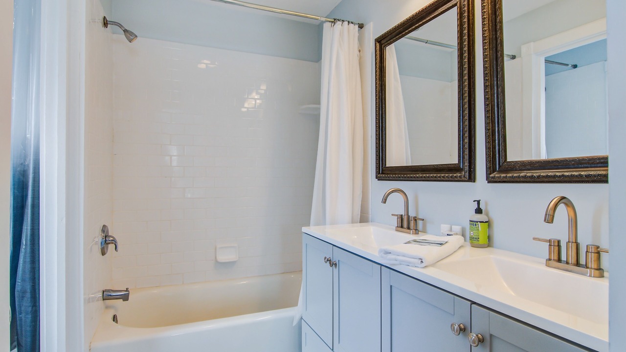 Photo of Bathroom in Downtown Charleston