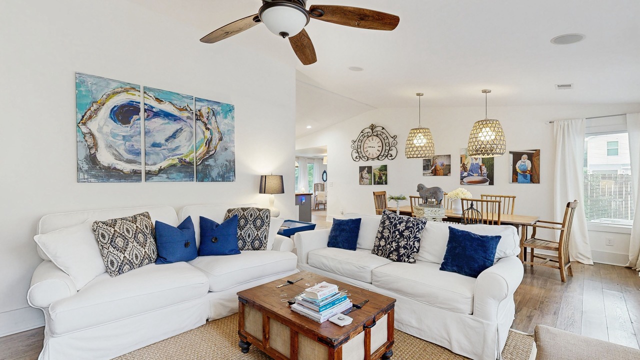 Photo of Livingroom in Hanahan