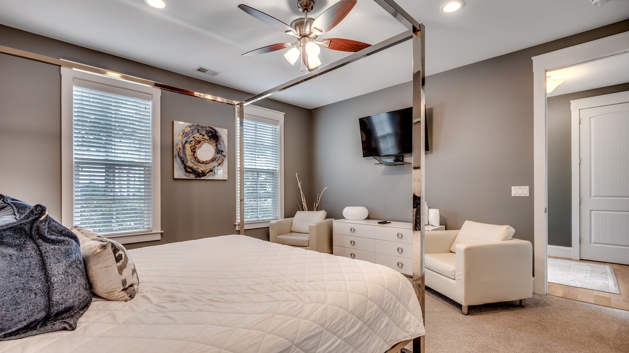 Photo of Bedroom in Windy Hill