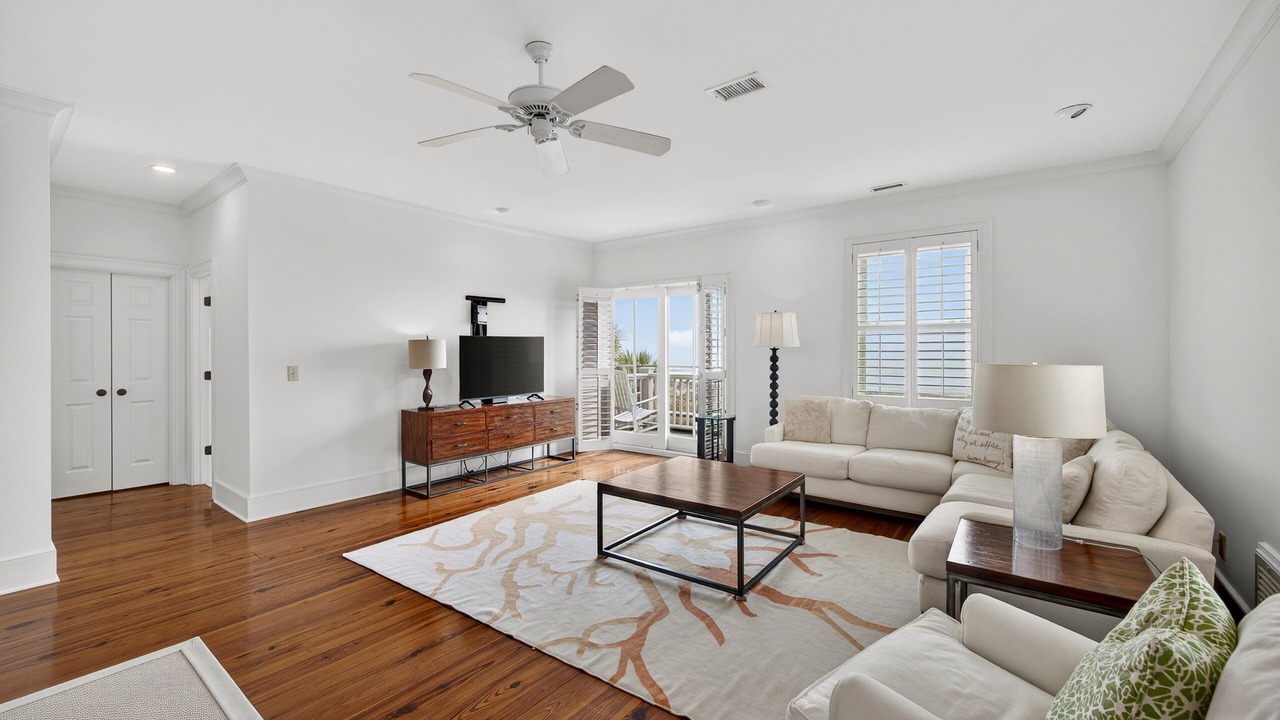 Photo of Livingroom in West Beach