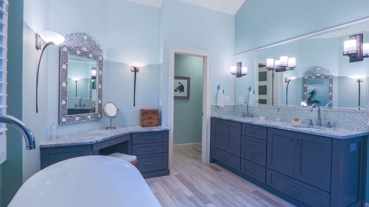 Photo of Bathroom in West Beach
