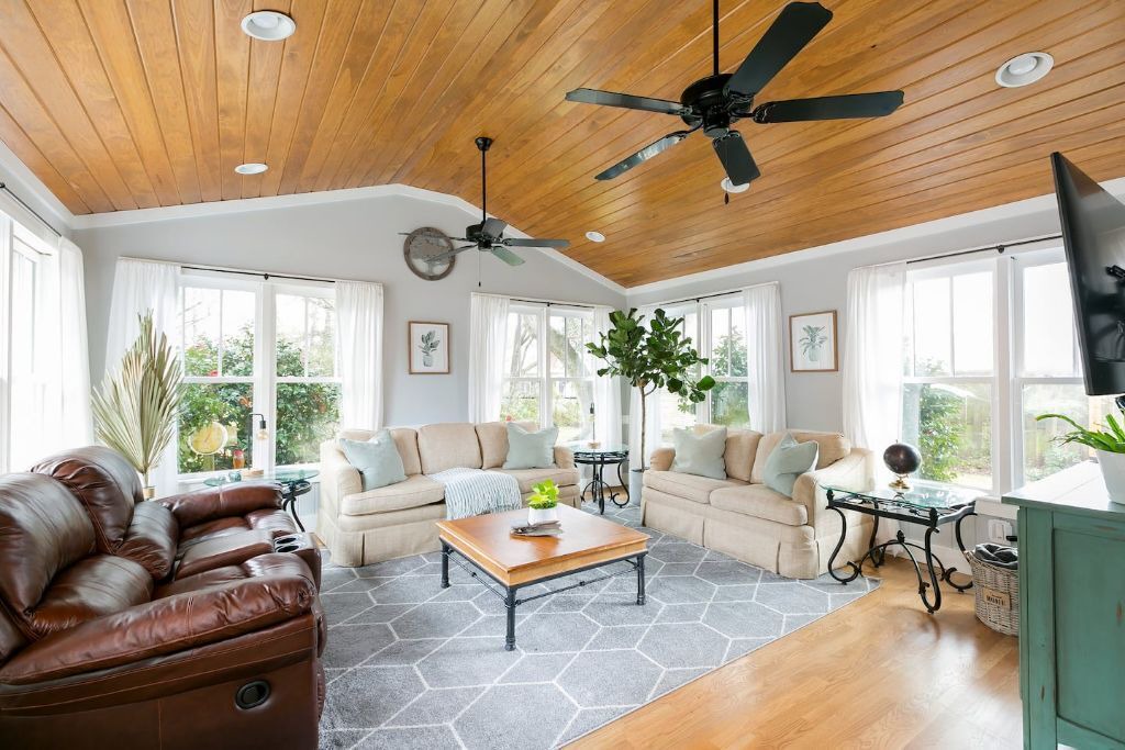 Photo of Livingroom in Mount Pleasant