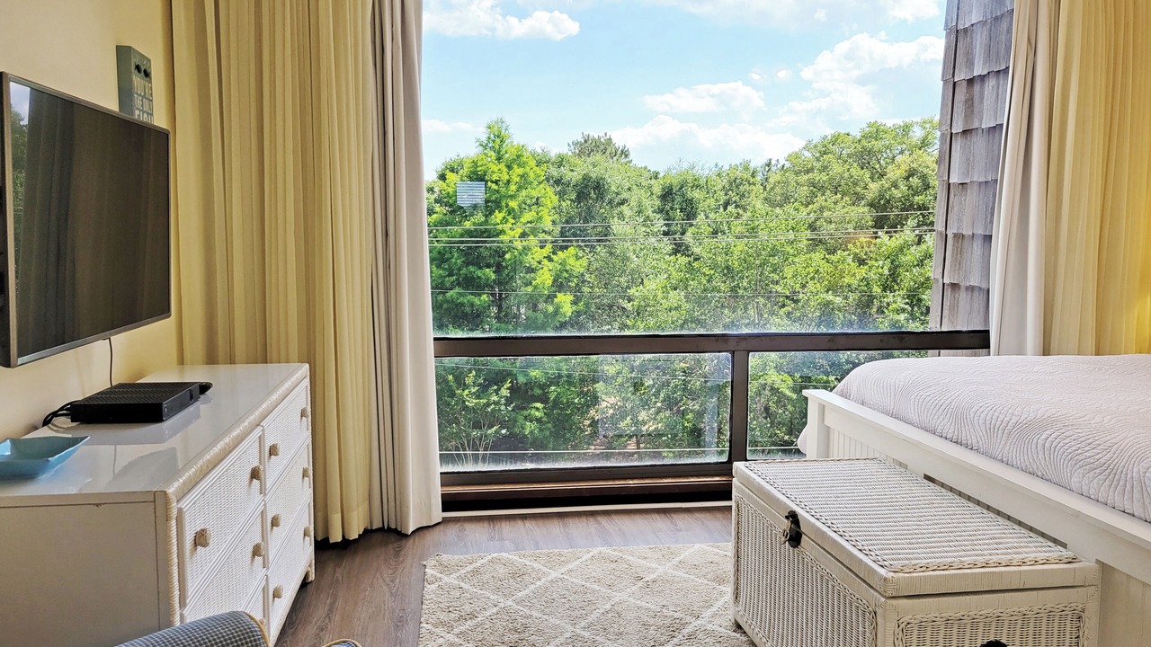 Photo of Bedroom in North Litchfield Beach