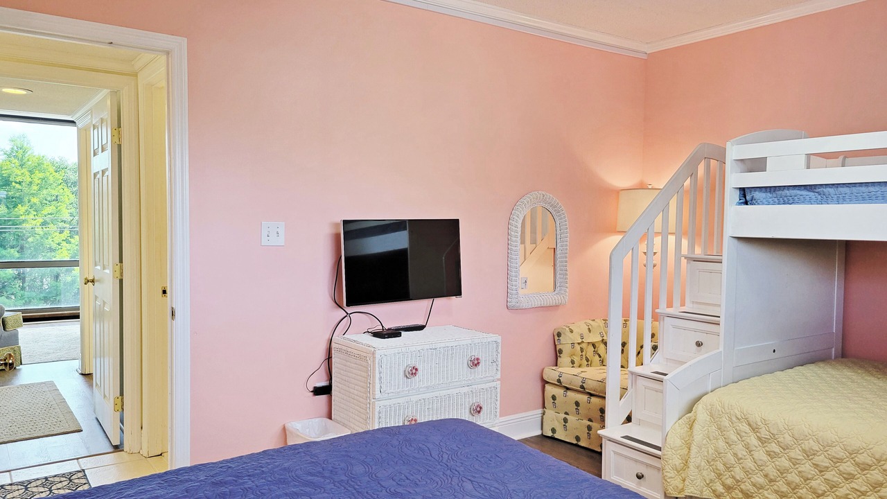 Photo of Bedroom in North Litchfield Beach