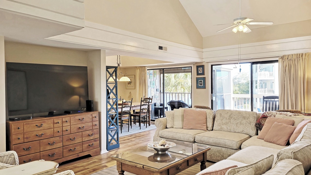 Photo of Livingroom in Litchfield by the Sea