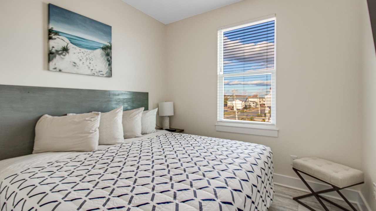 Photo of Bedroom in Crescent Beach