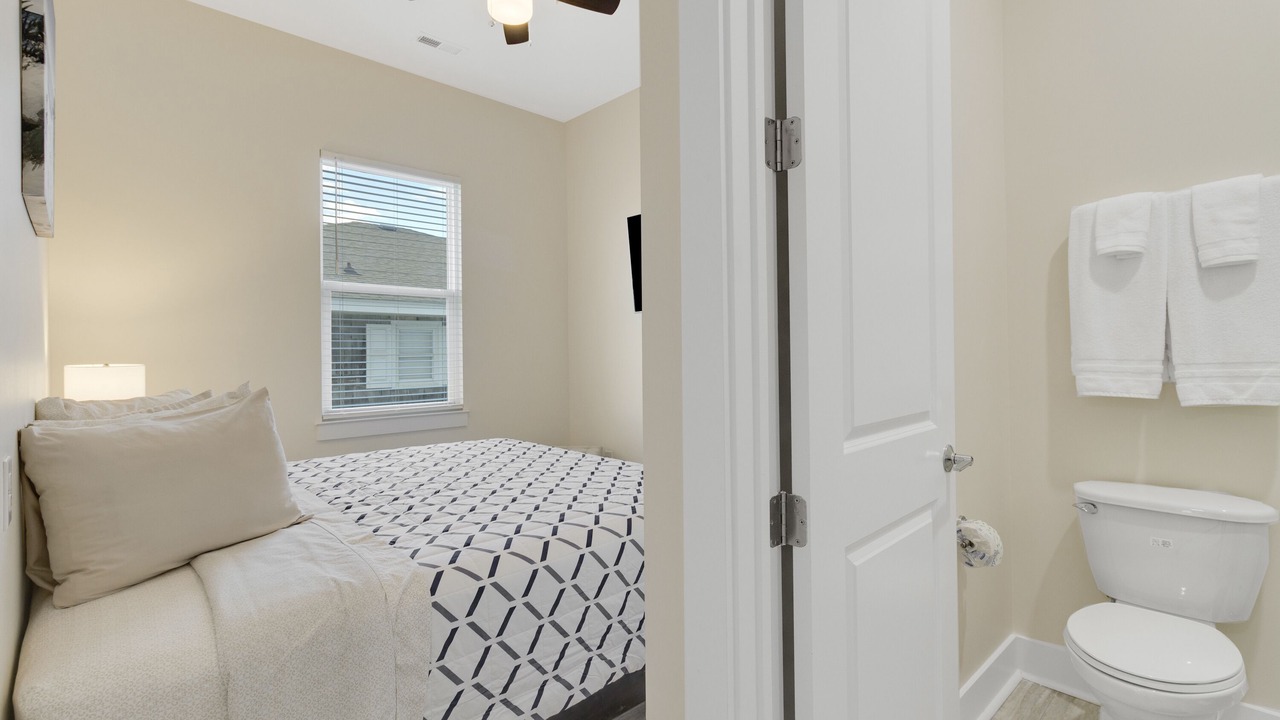 Photo of Bedroom in Crescent Beach