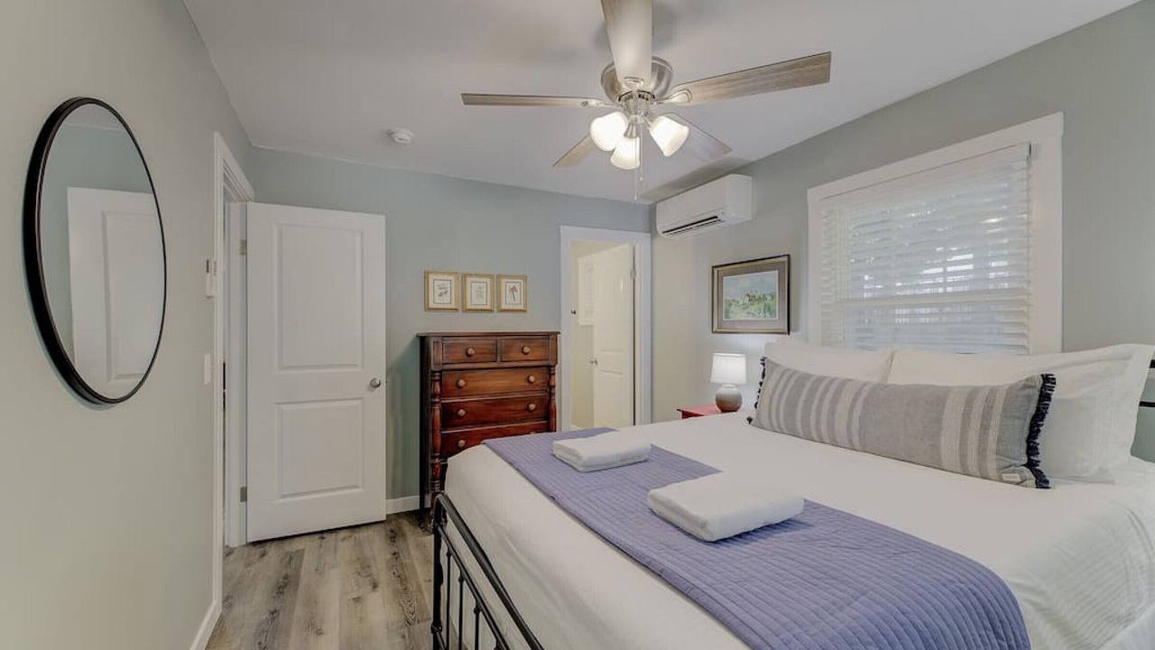 Photo of Bedroom in Forest Acres