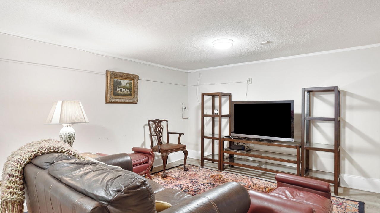 Photo of Livingroom in Harleston Village