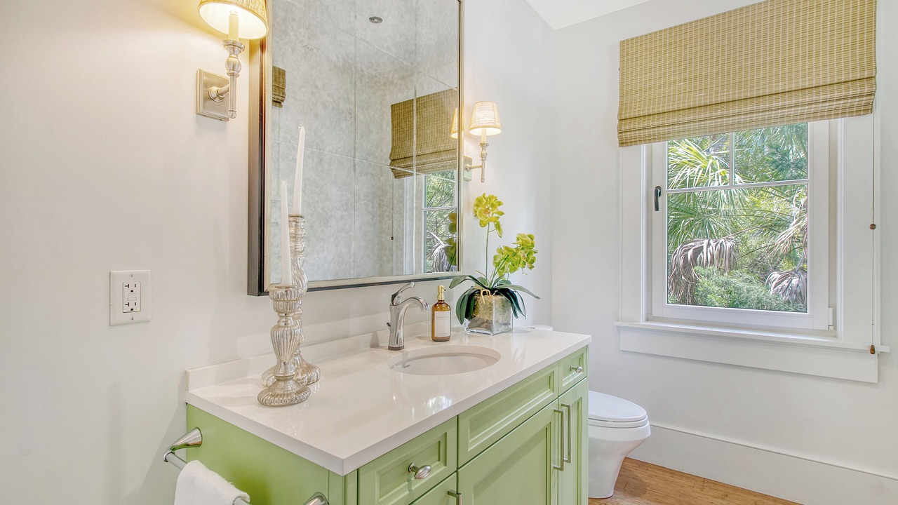Photo of Bathroom in Vanderhorst Plantation