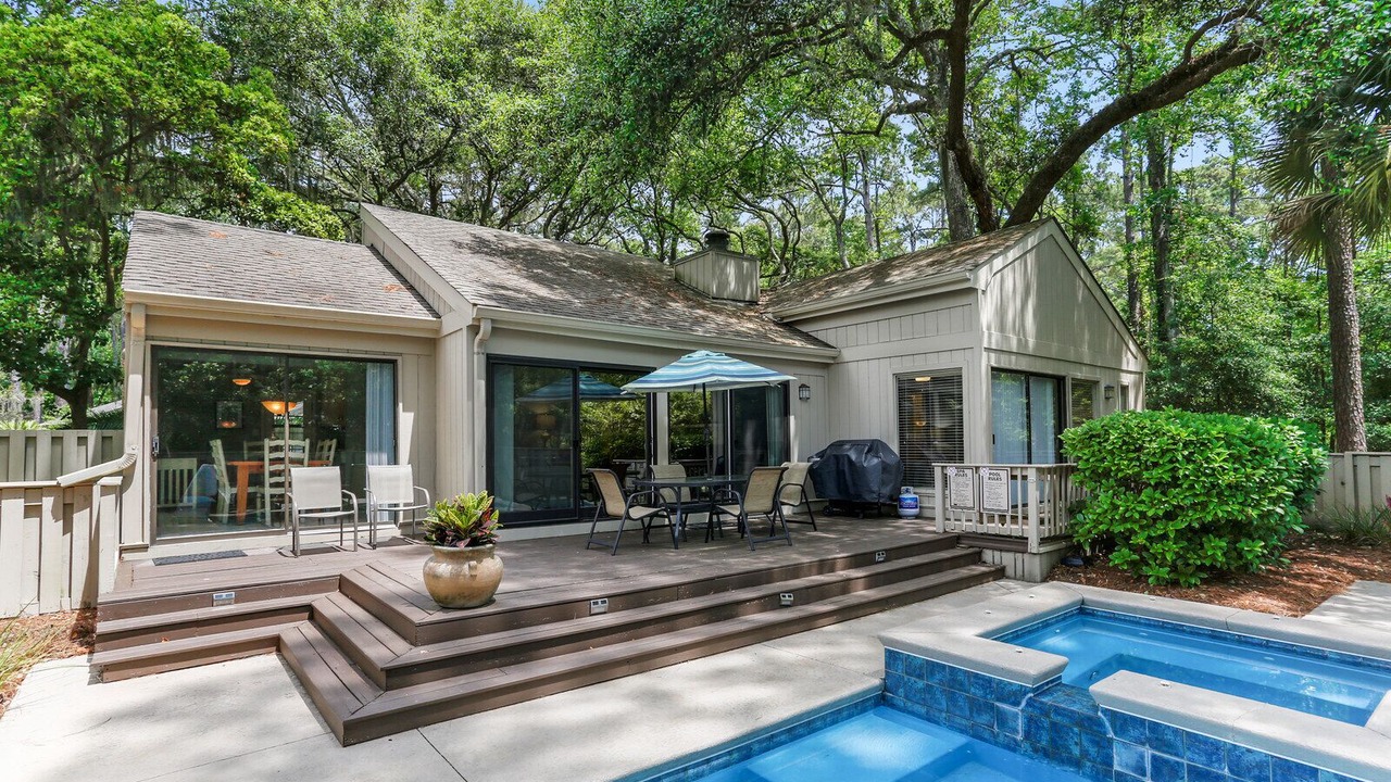Photo of Outdoor in Heritage Woods