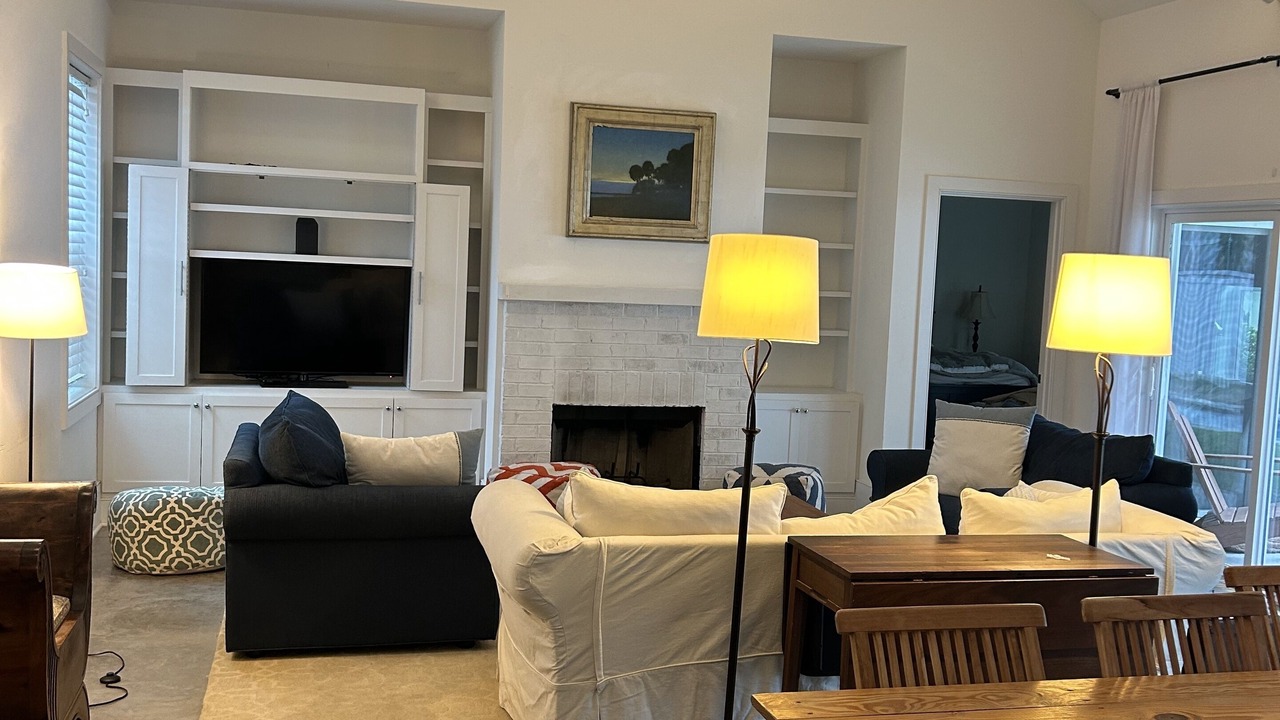 Photo of Livingroom in Old Village Historical District