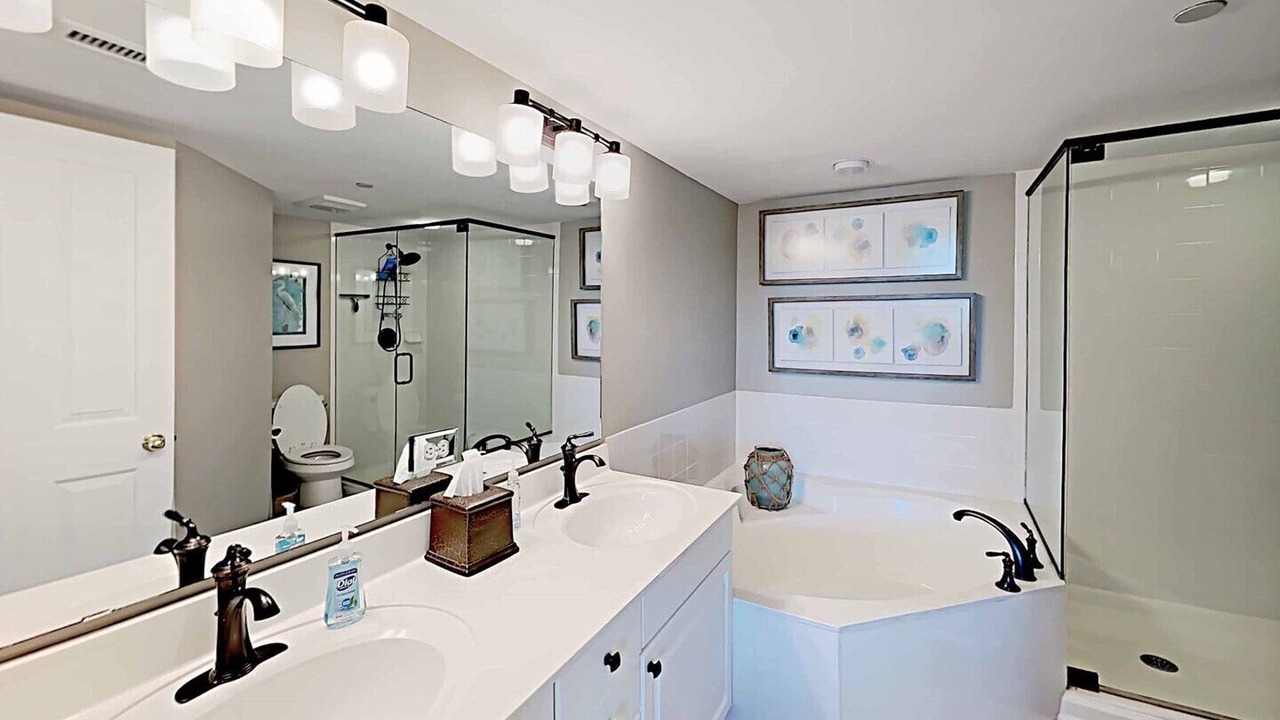 Photo of Others in Litchfield by the Sea