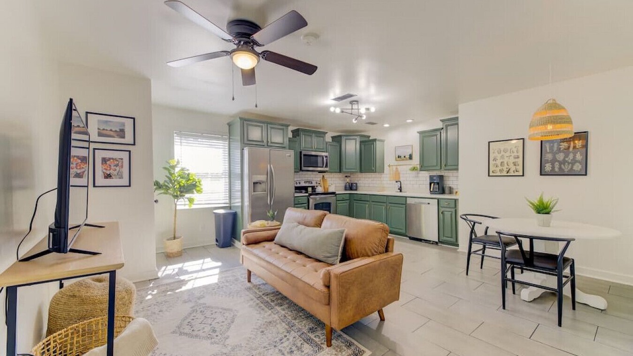 Photo of Livingroom in Earlewood