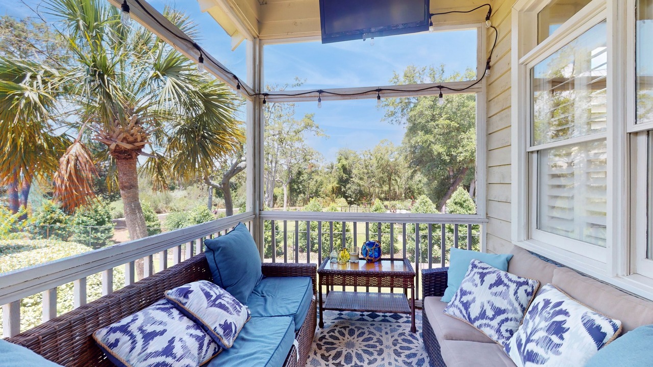 Photo of Livingroom in Litchfield by the Sea