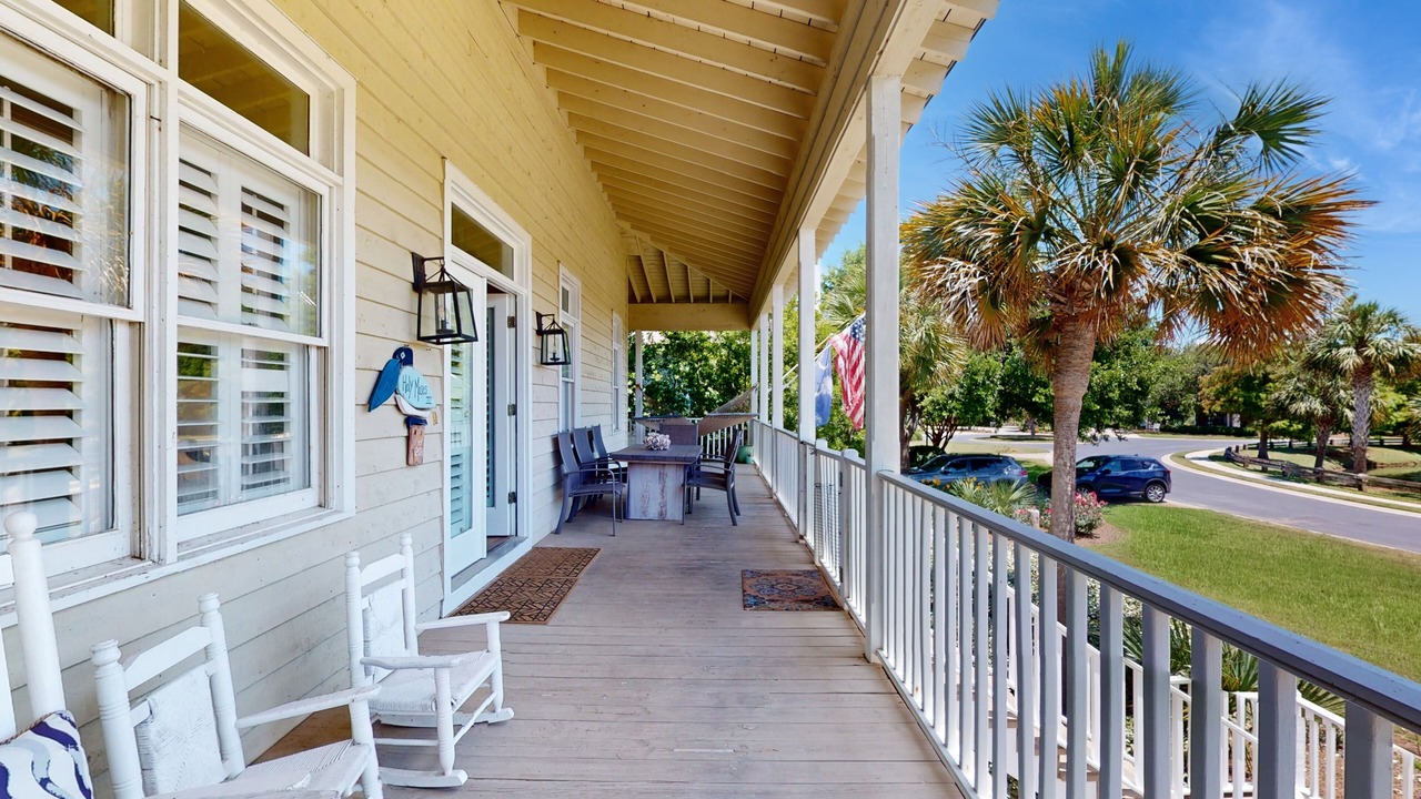 Photo of Patio Balcony in Litchfield by the Sea