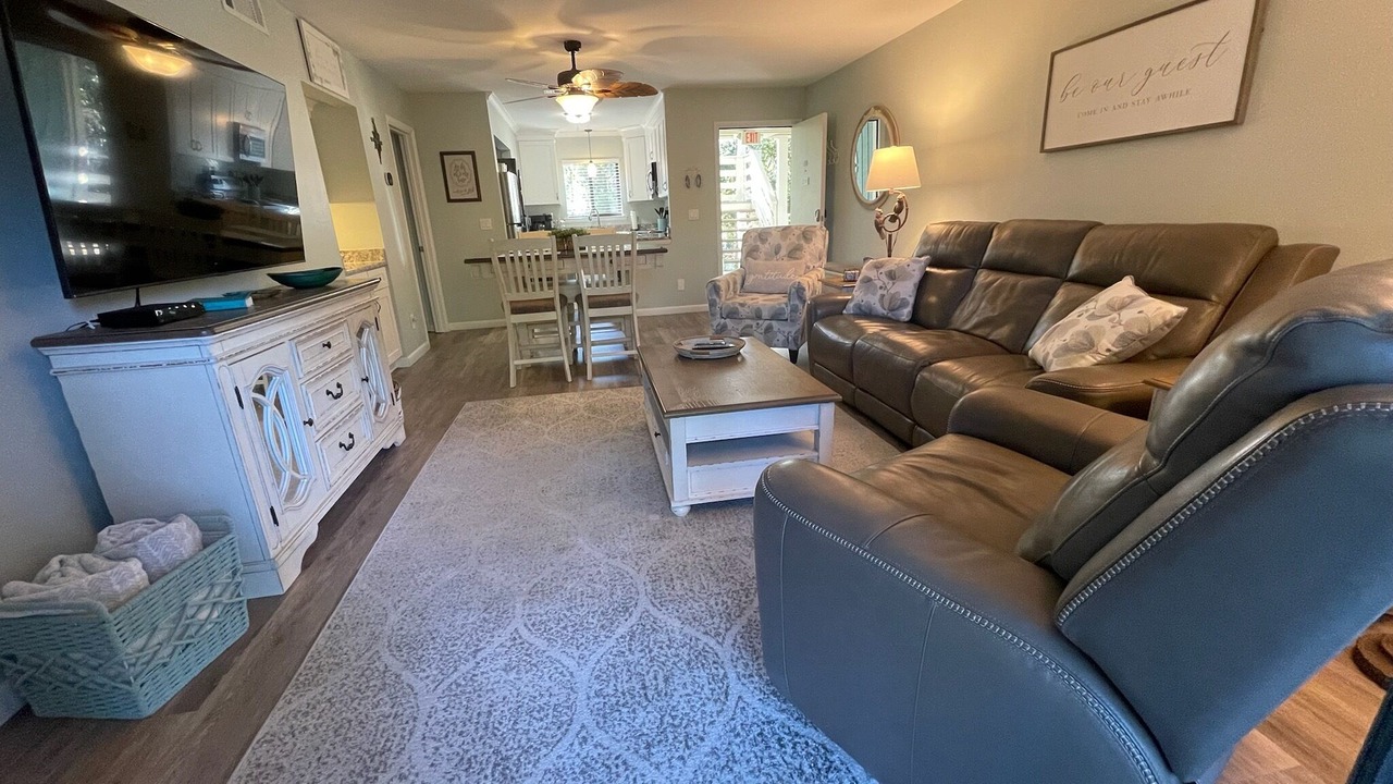 Photo of Livingroom in Folly Field