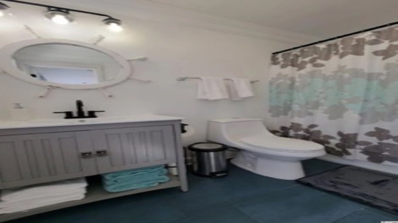 Photo of Bathroom in Cherry Grove Beach