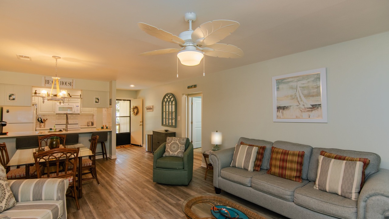 Photo of Livingroom in Ocean Ridge