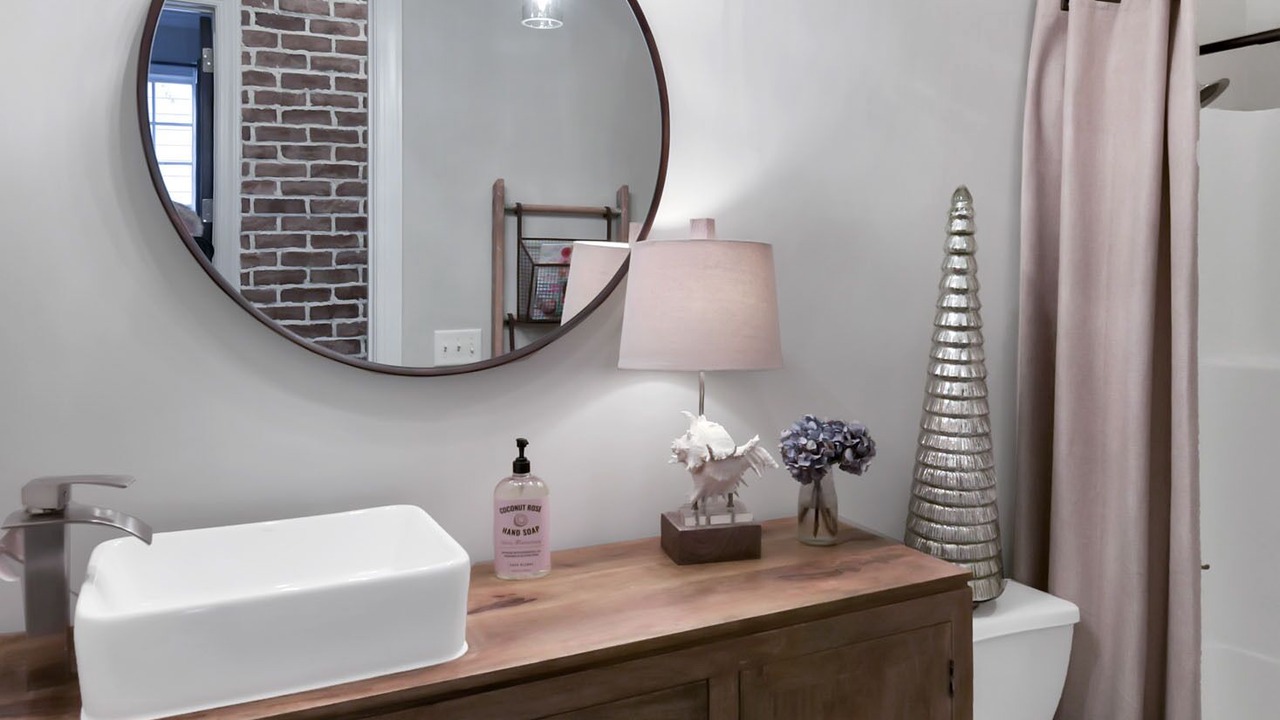 Photo of Bathroom in Lake Carolina