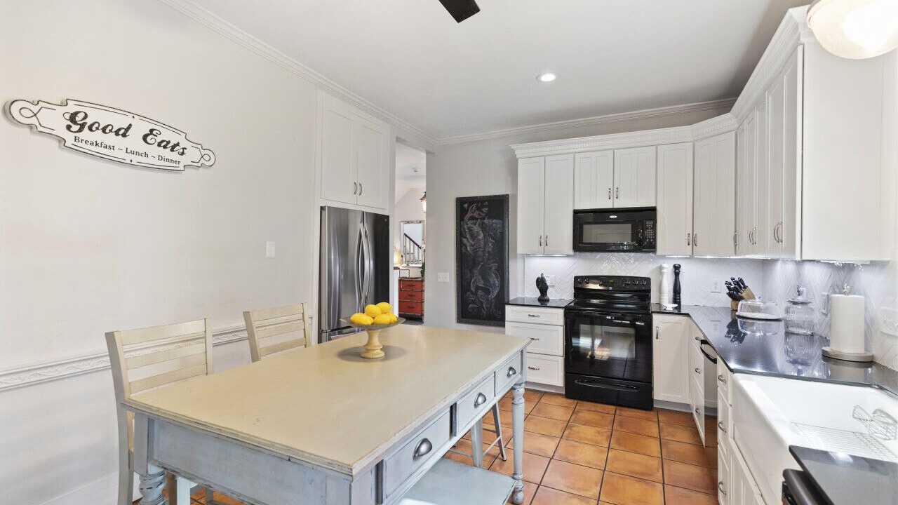 Photo of Kitchen in Cannonborough Elliotborough