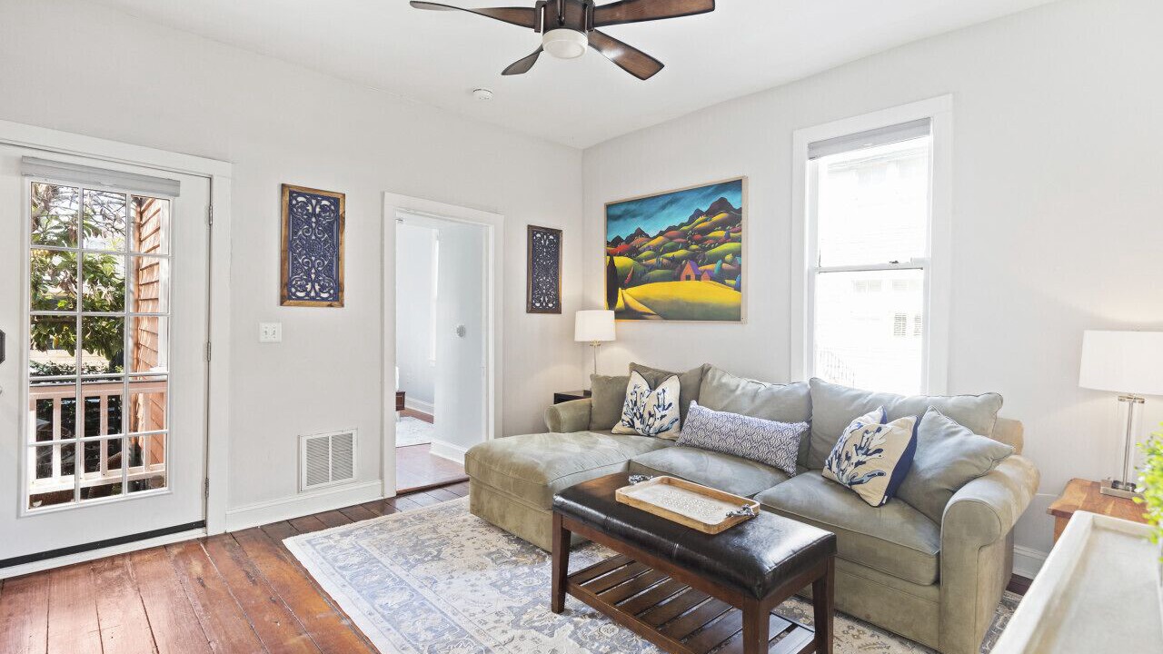 Photo of Livingroom in Cannonborough Elliotborough