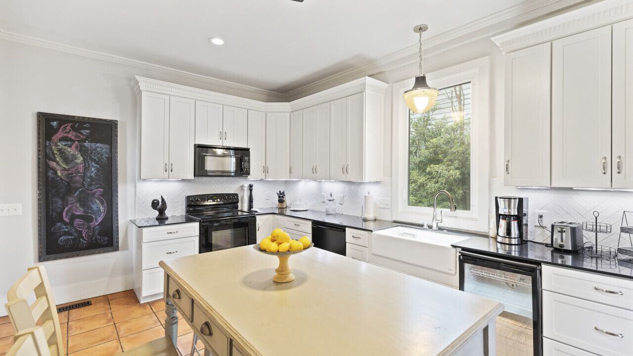Photo of Kitchen in Cannonborough Elliotborough