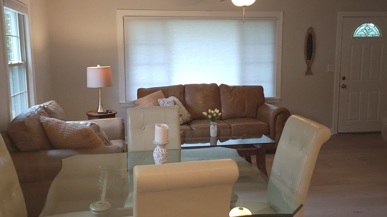 Photo of Livingroom in West Ashley