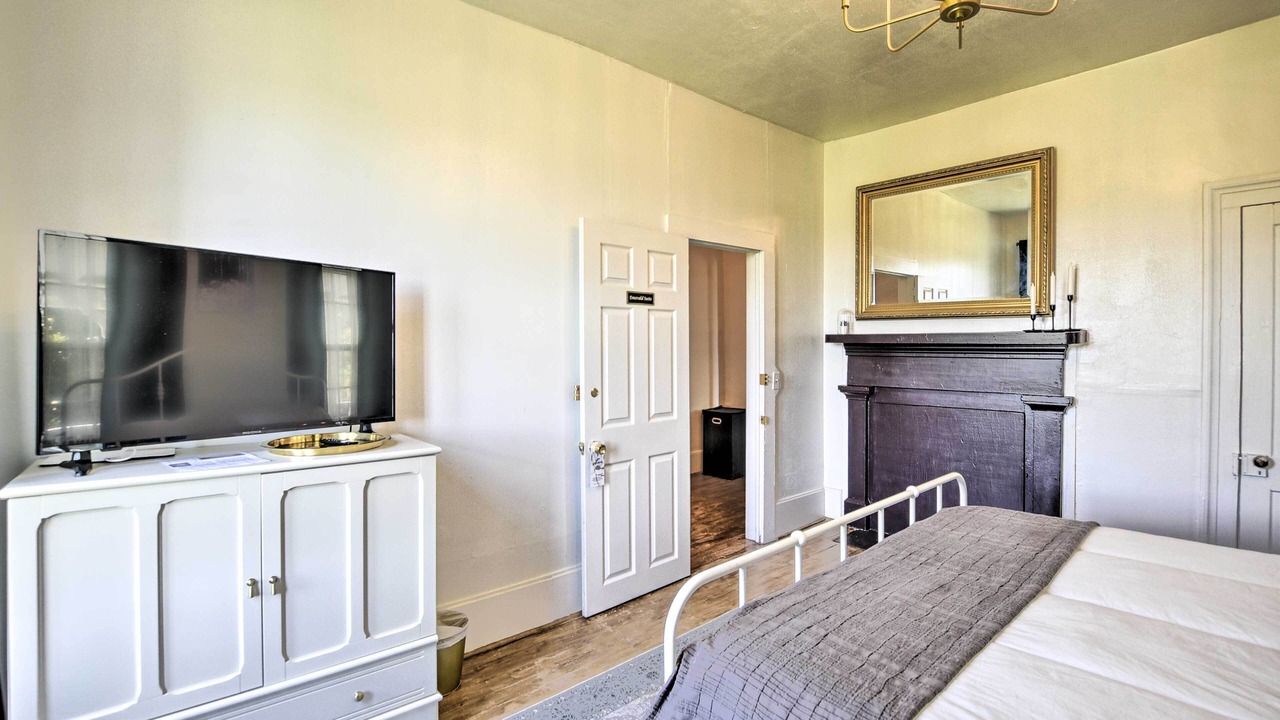 Photo of Bedroom in Sellers