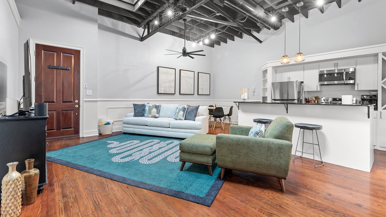 Photo of Livingroom in Downtown Charleston