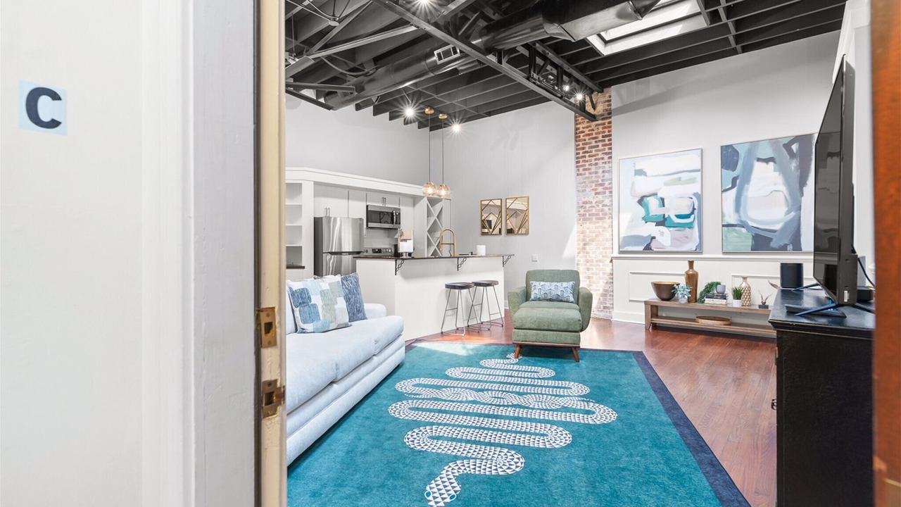 Photo of Livingroom in Downtown Charleston