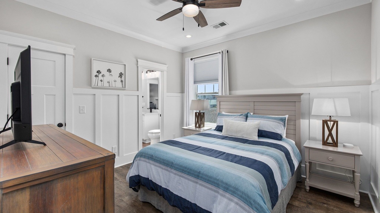 Photo of Bedroom in Cherry Grove Beach