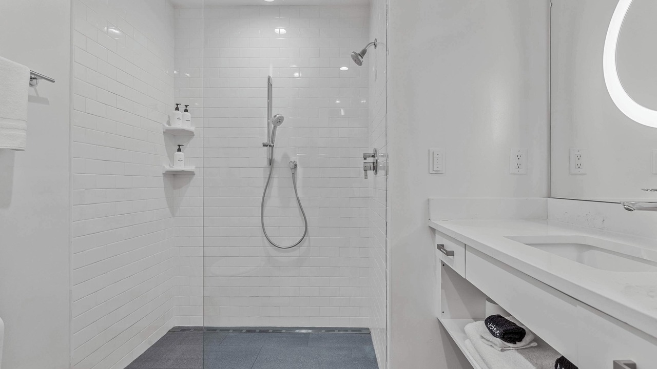 Photo of Bathroom in Cannonborough Elliotborough