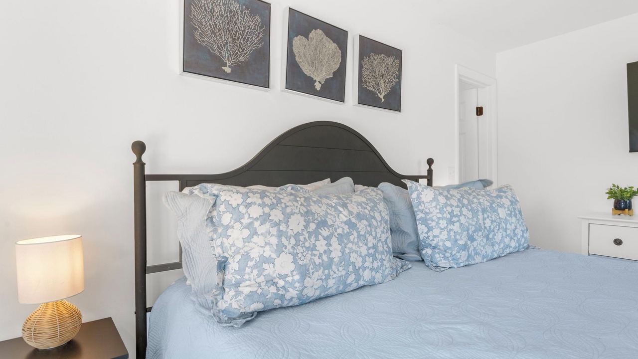 Photo of Bedroom in Sealoft Villas
