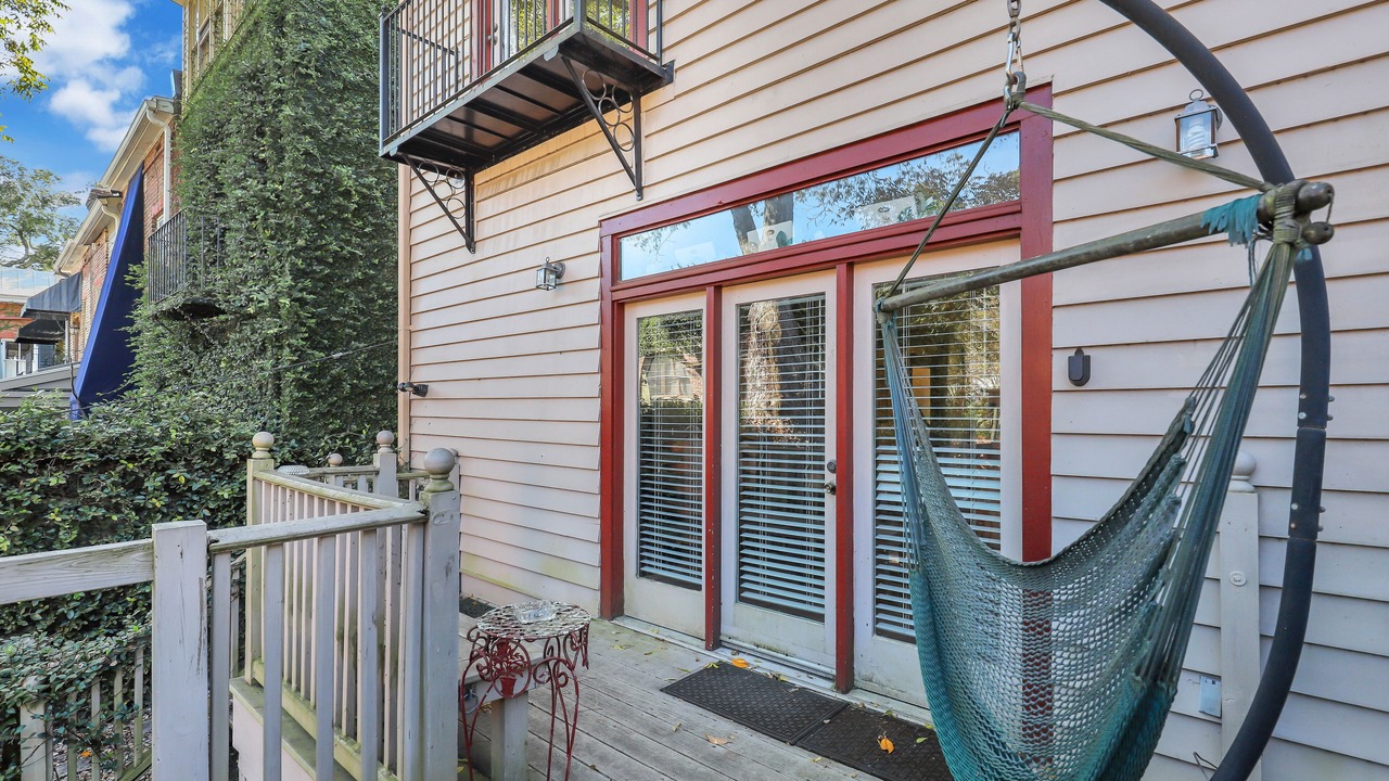 Photo of Patio Balcony in Beach Institute