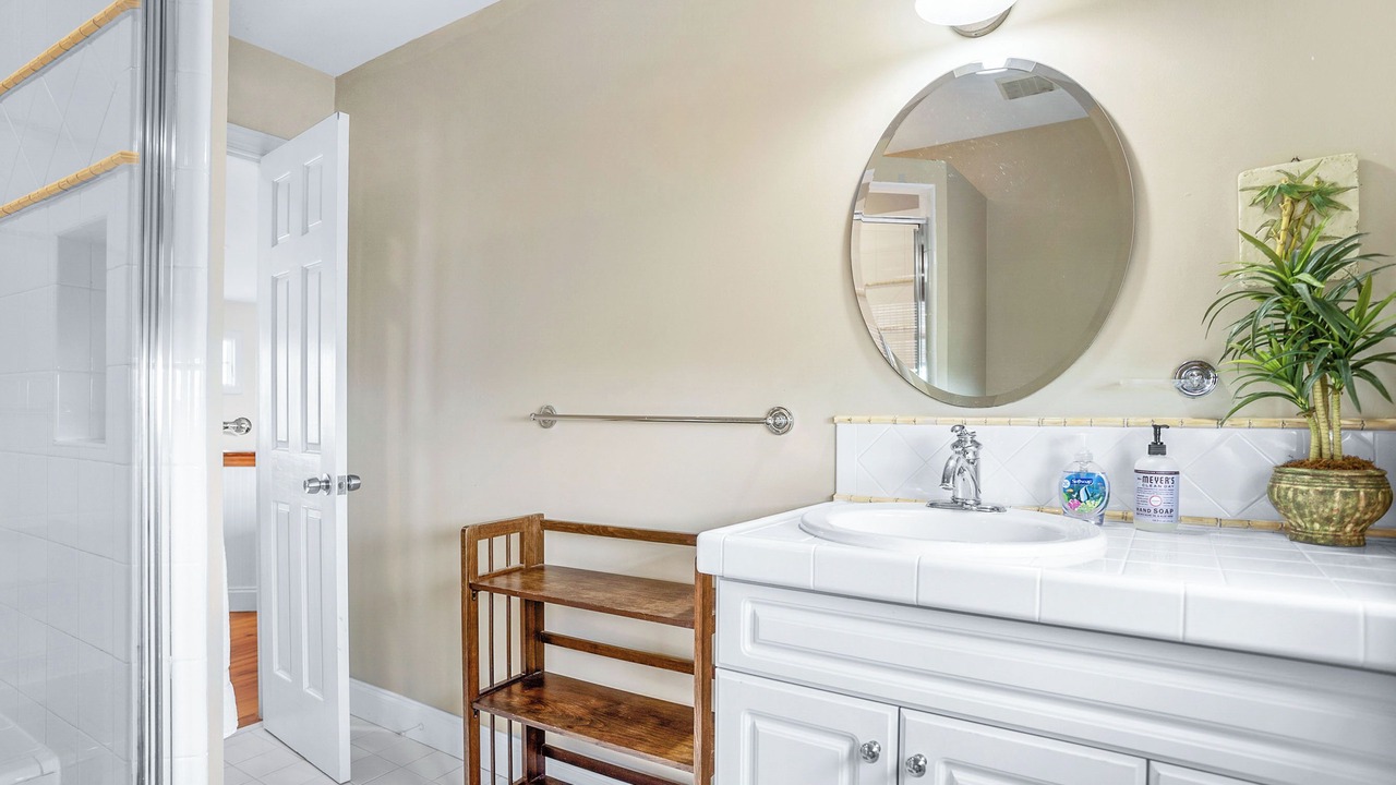 Photo of Bathroom in Beachwalk
